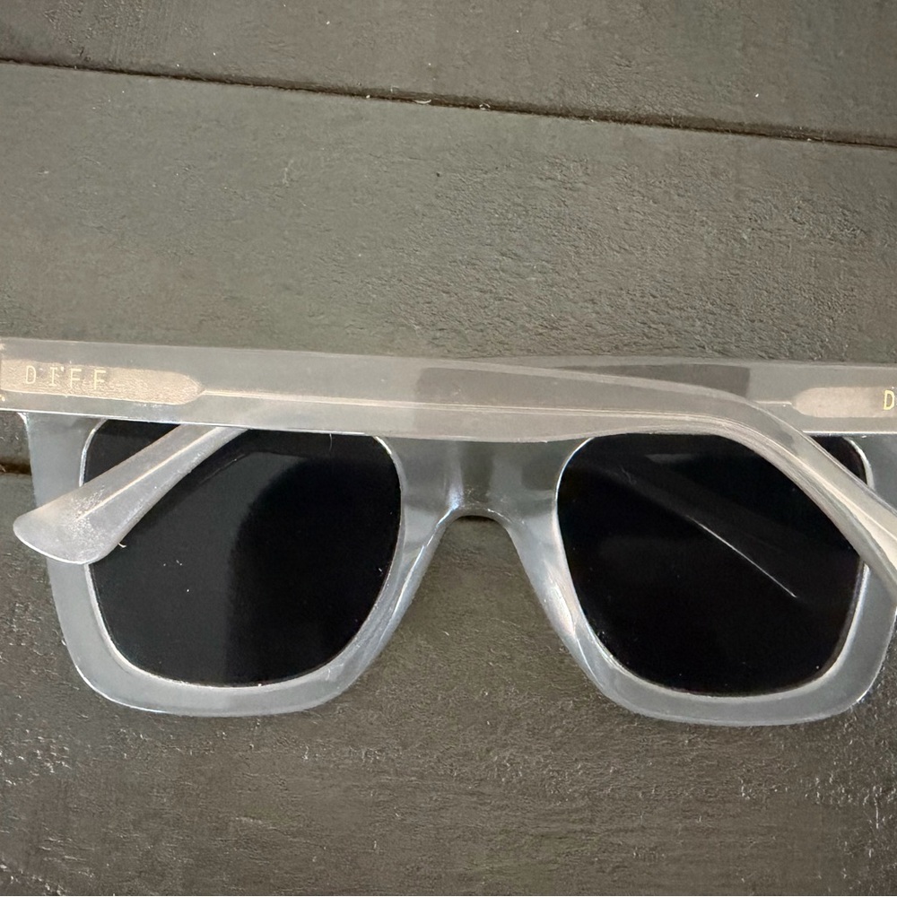 Diff Sunglasses - image 2